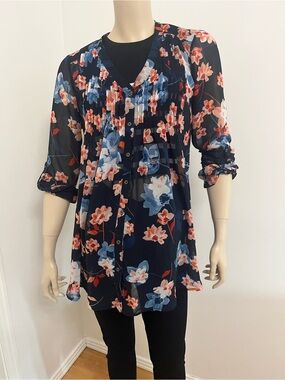 A Pea in the Pod Navy Floral Pintuck Button-Front maternity Tunic